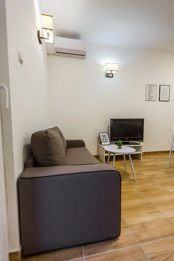 Apartmani Kristijan Crikvenica 0*,  Croatia